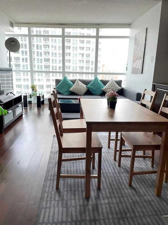 Toronto Downtown 2 Bedroom Families Only Sleeps 5 Apartmán