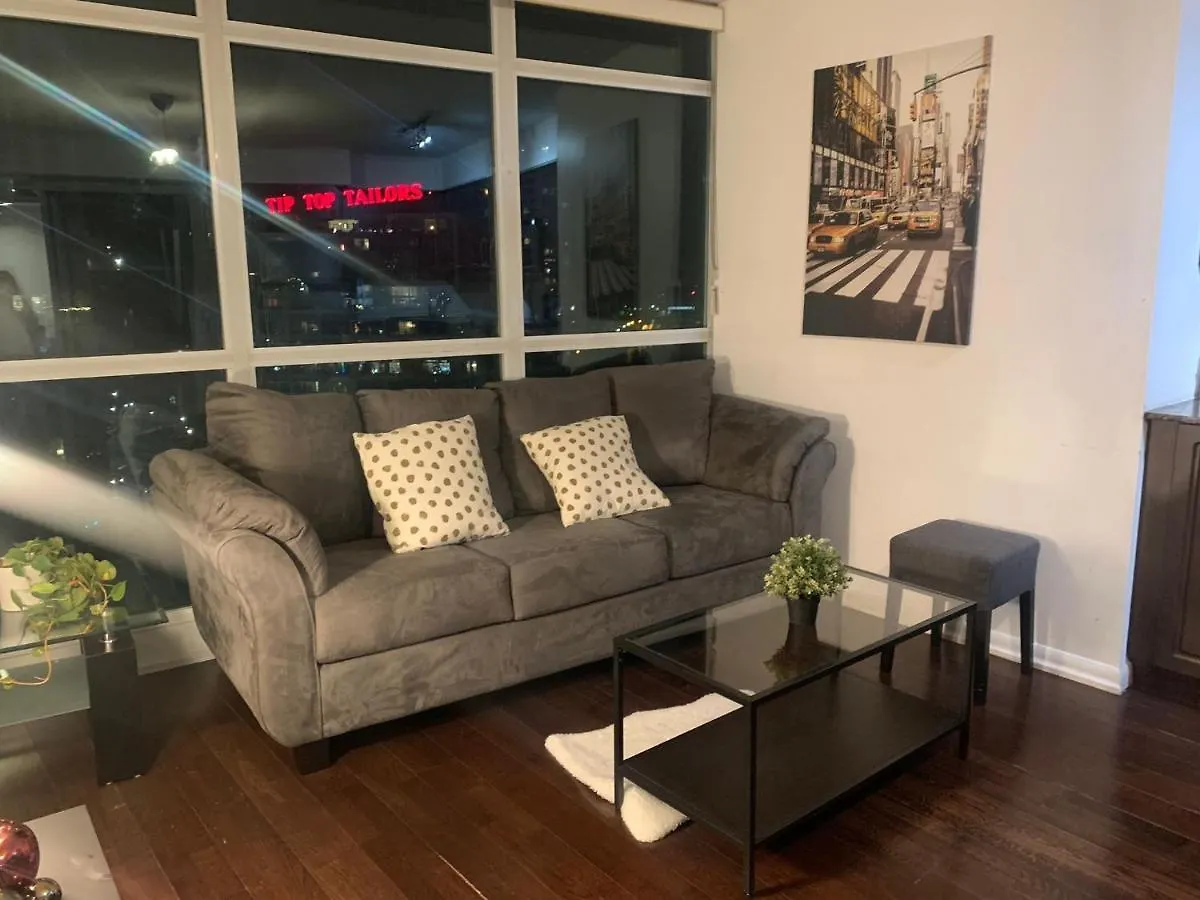 Toronto Downtown 2 Bedroom Families Only Sleeps 5 Apartmán