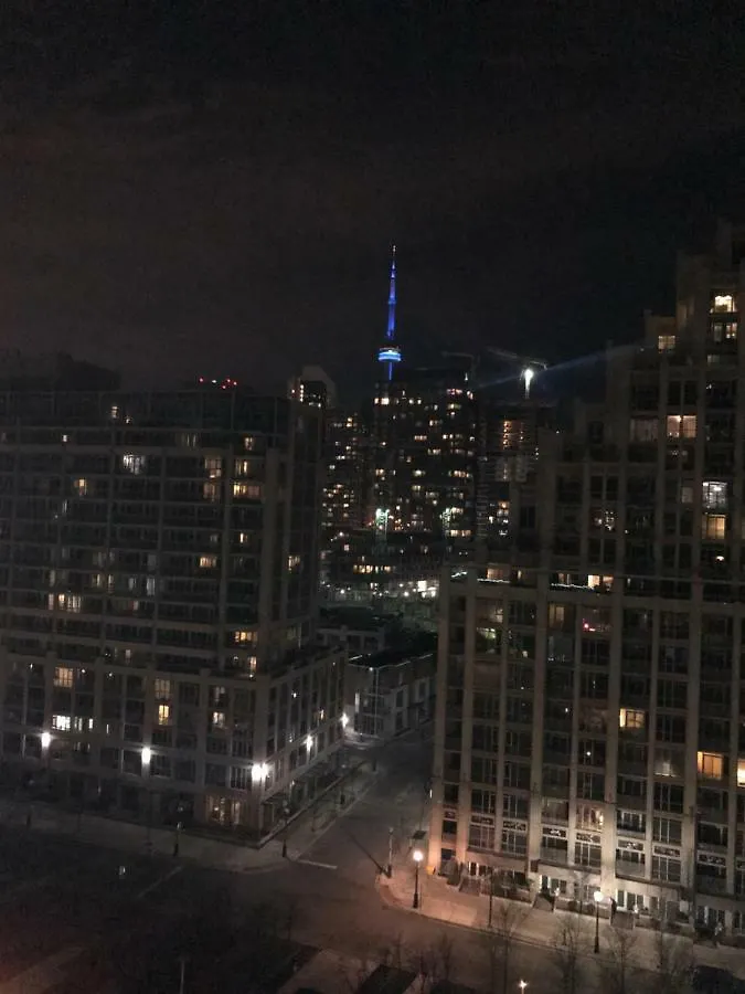 Toronto Downtown 2 Bedroom Families Only Sleeps 5 Apartmán